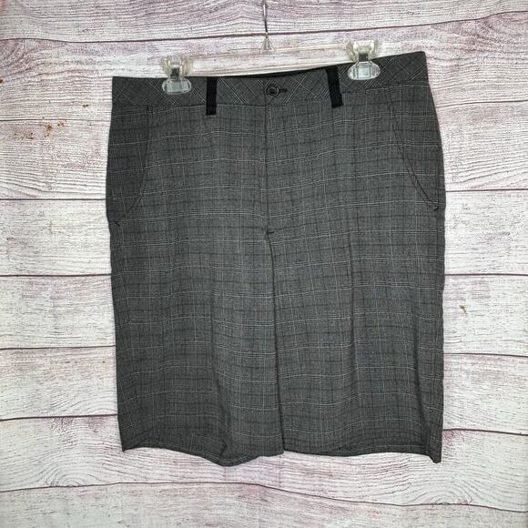 Travis Mathew Charcoal Gray Performance Golf Outdoors Shorts Size 34 - Picture 10 of 11